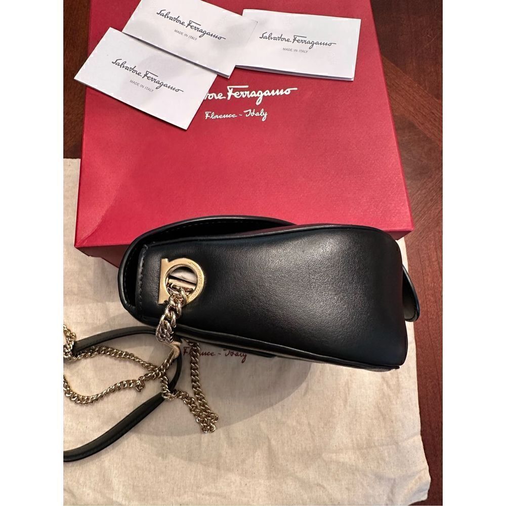 SALVATORE FERRAGAMO Women’s Rosette Leather Chain Crossbody Bag Black, NWT - Picture 4 of 11